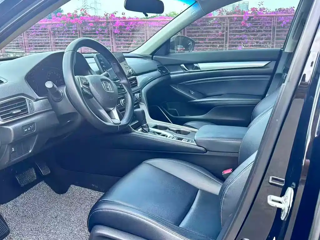 Honda Accord — миниатюра 7