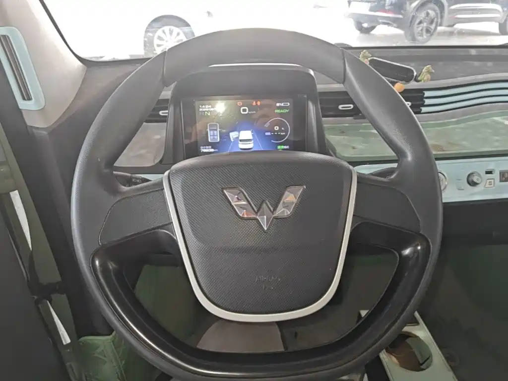 Wuling MINIEV — миниатюра 11