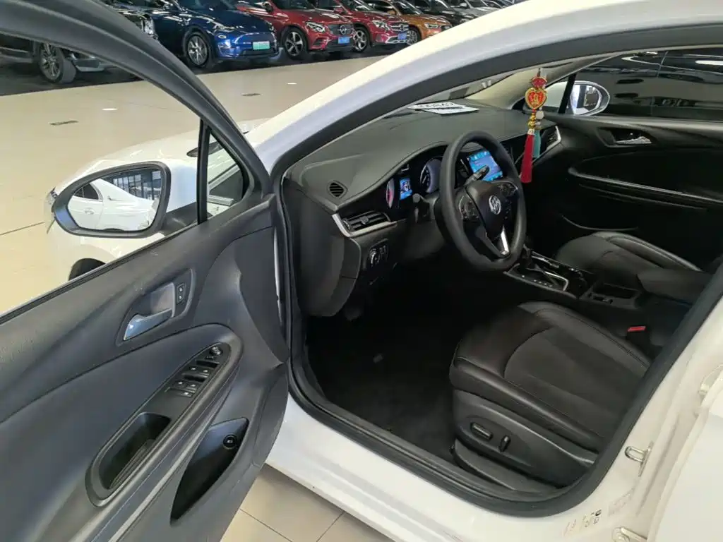 Buick Verano — миниатюра 16