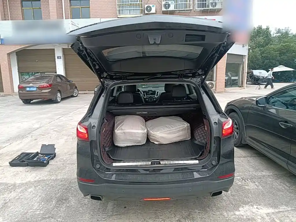 Chevrolet Equinox — миниатюра 19