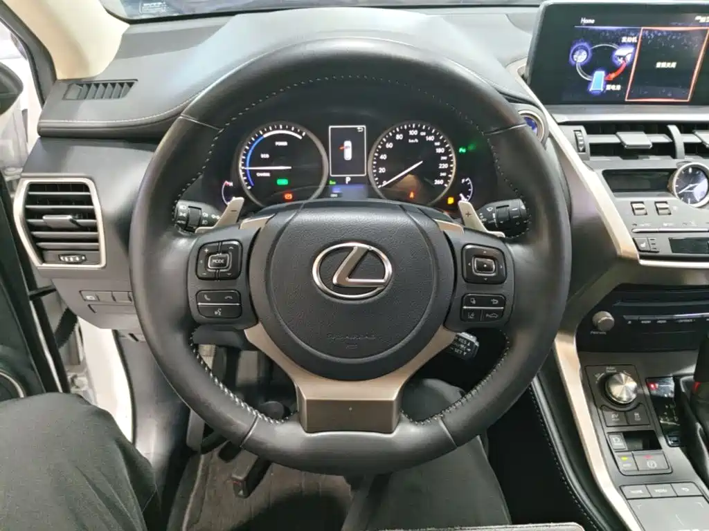 Lexus NX — миниатюра 7