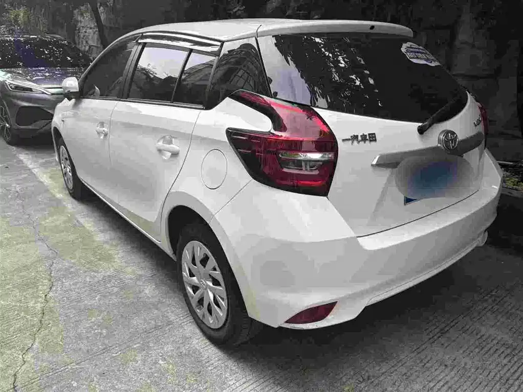 Toyota Vios FS — миниатюра 4