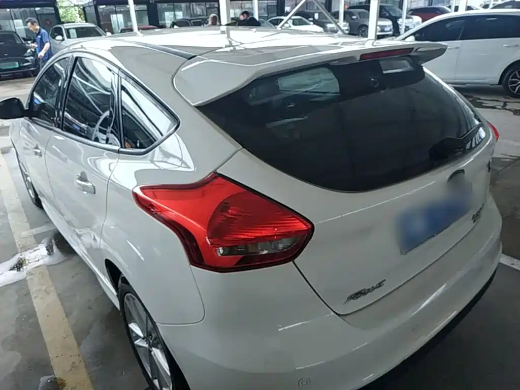 Ford Focus — миниатюра 5
