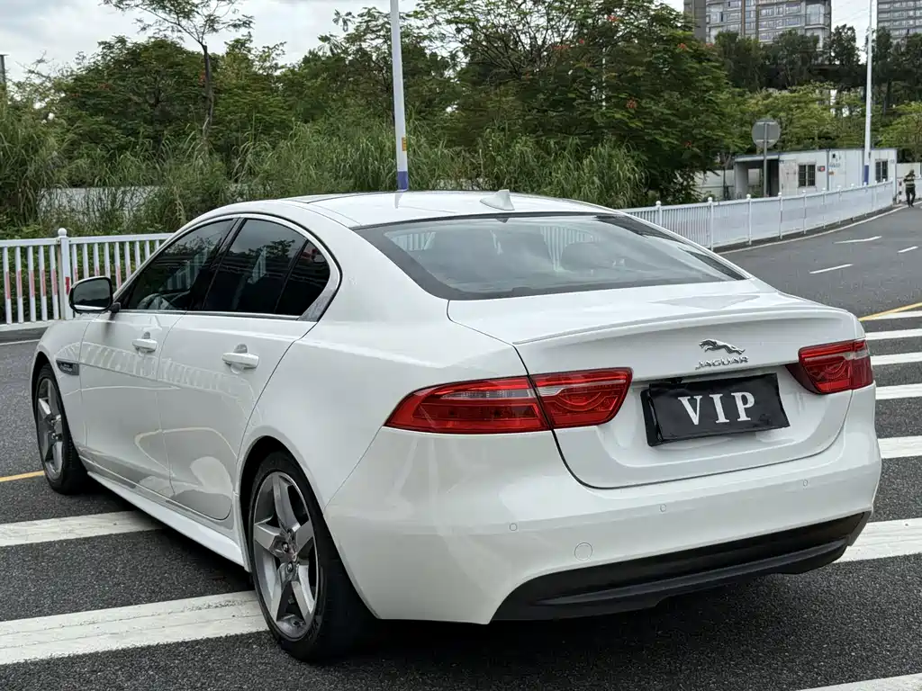 Jaguar XE — миниатюра 11
