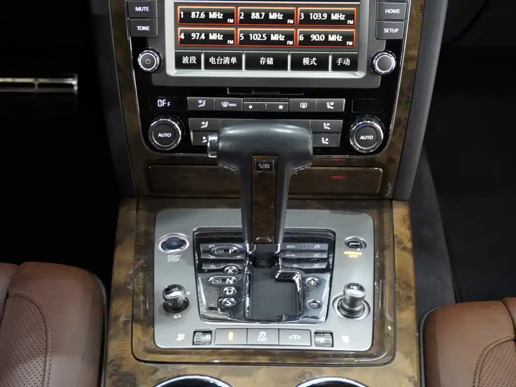 Volkswagen Phaeton — миниатюра 14
