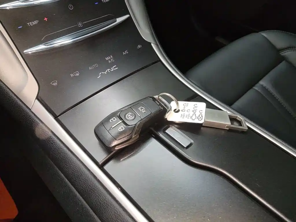 Lincoln MKZ — миниатюра 9
