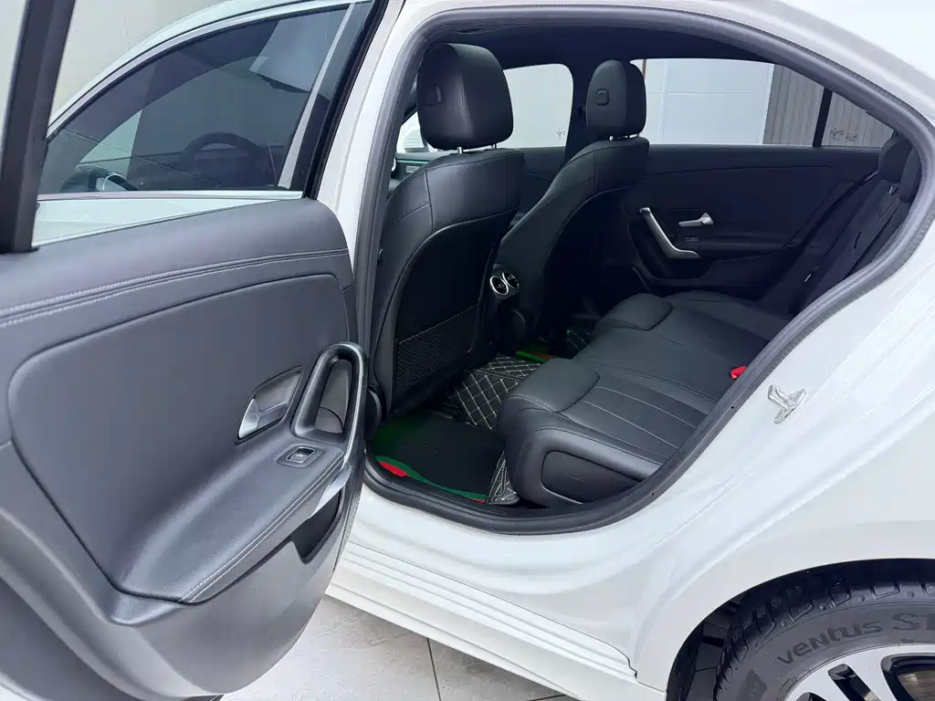 Mercedes-Benz A-Class — миниатюра 15
