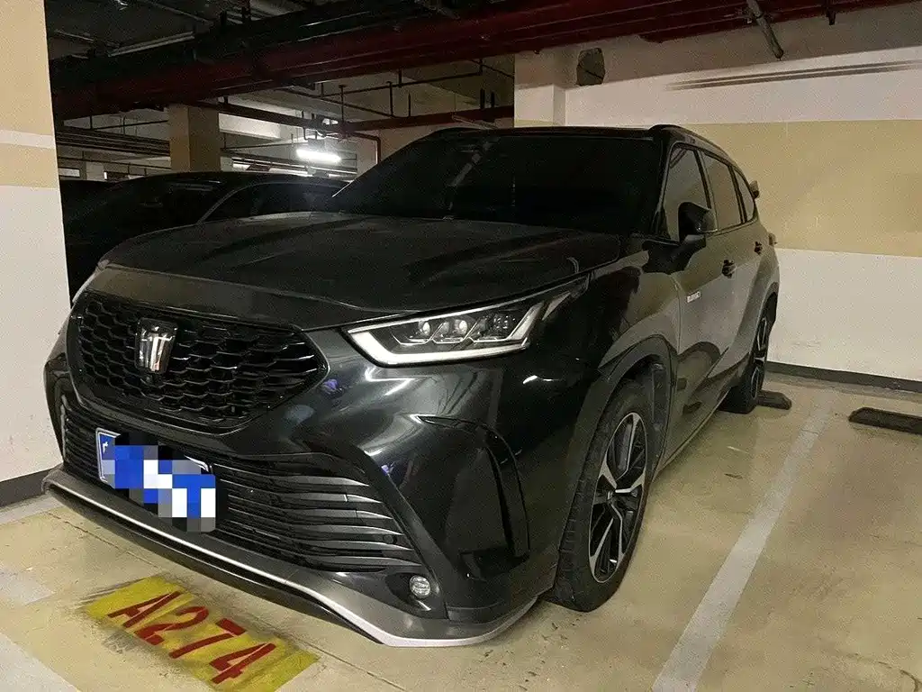 Toyota Crown Kluger