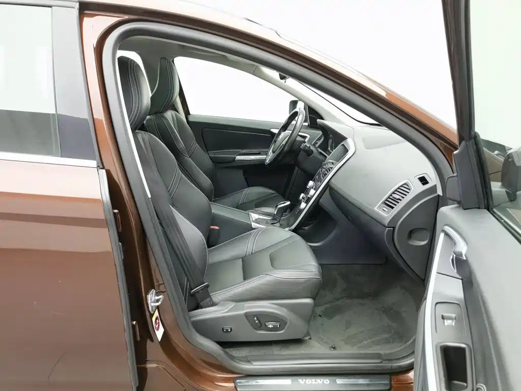 Volvo XC60 — миниатюра 23