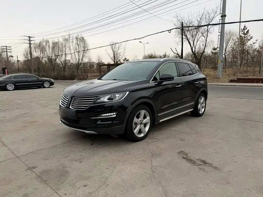 Lincoln MKC — миниатюра 8