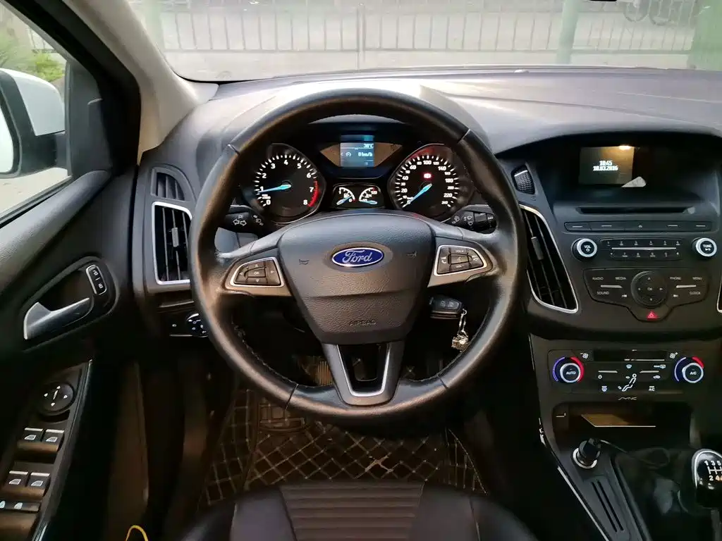 Ford Focus — миниатюра 6