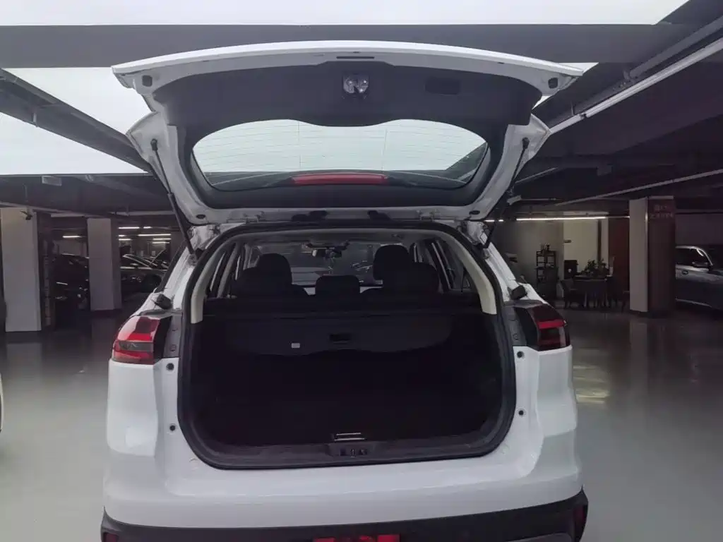 Geely Boyue — миниатюра 19