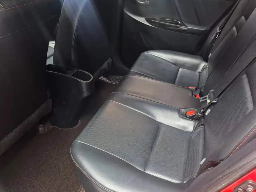 Toyota Yaris L — миниатюра 7