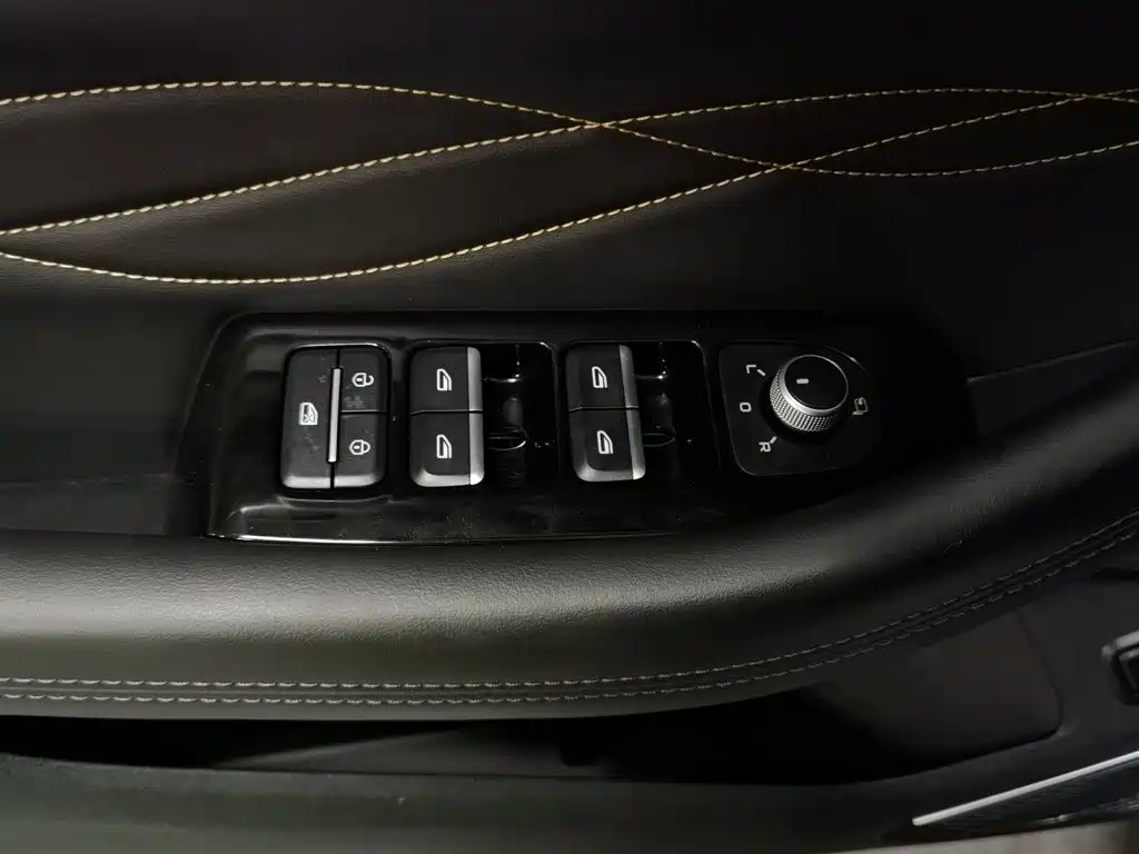 Geely Xingyue L — миниатюра 9