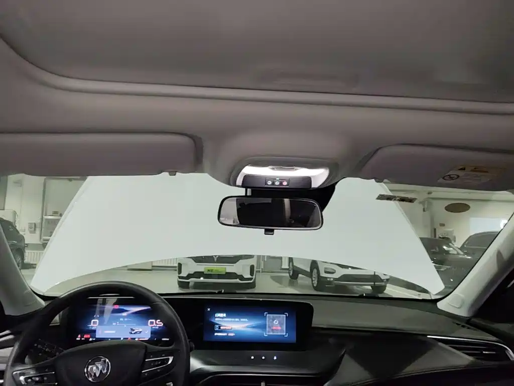 Buick Verano — миниатюра 18