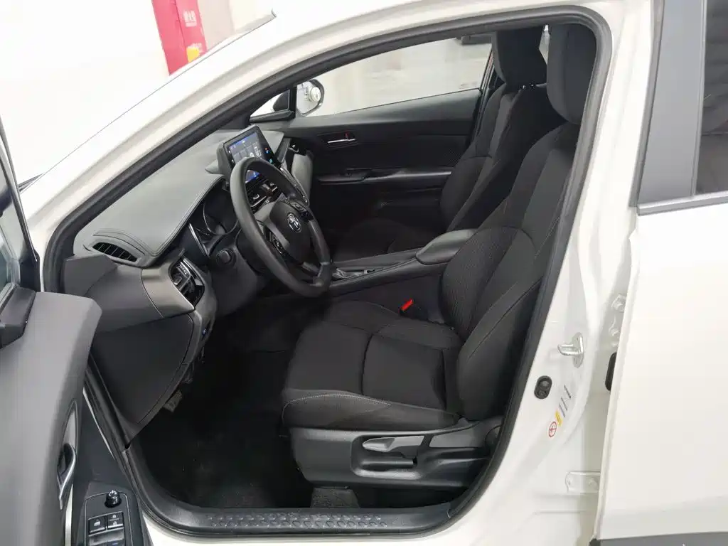 Toyota IZOA — миниатюра 10