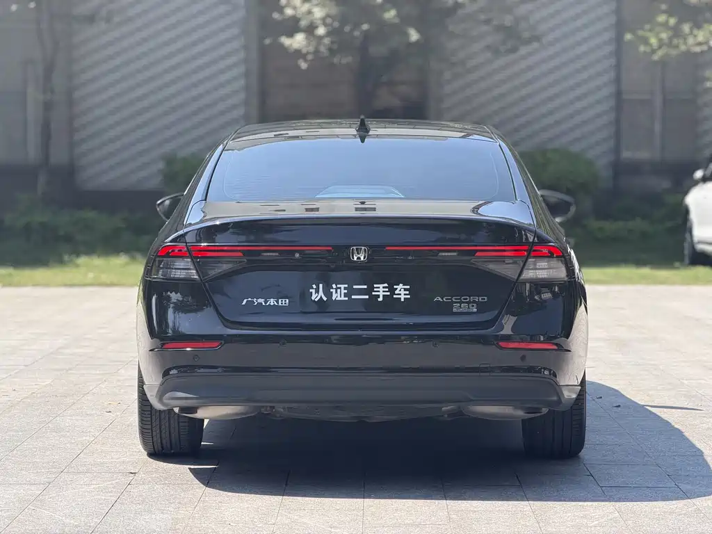 Honda Accord — миниатюра 9