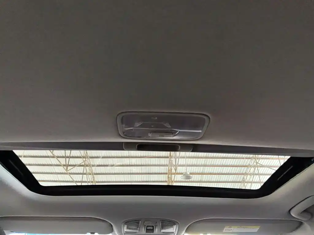 Hyundai Elantra — миниатюра 18
