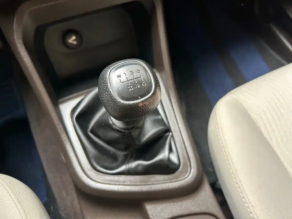 Wuling Hongguang V — миниатюра 11