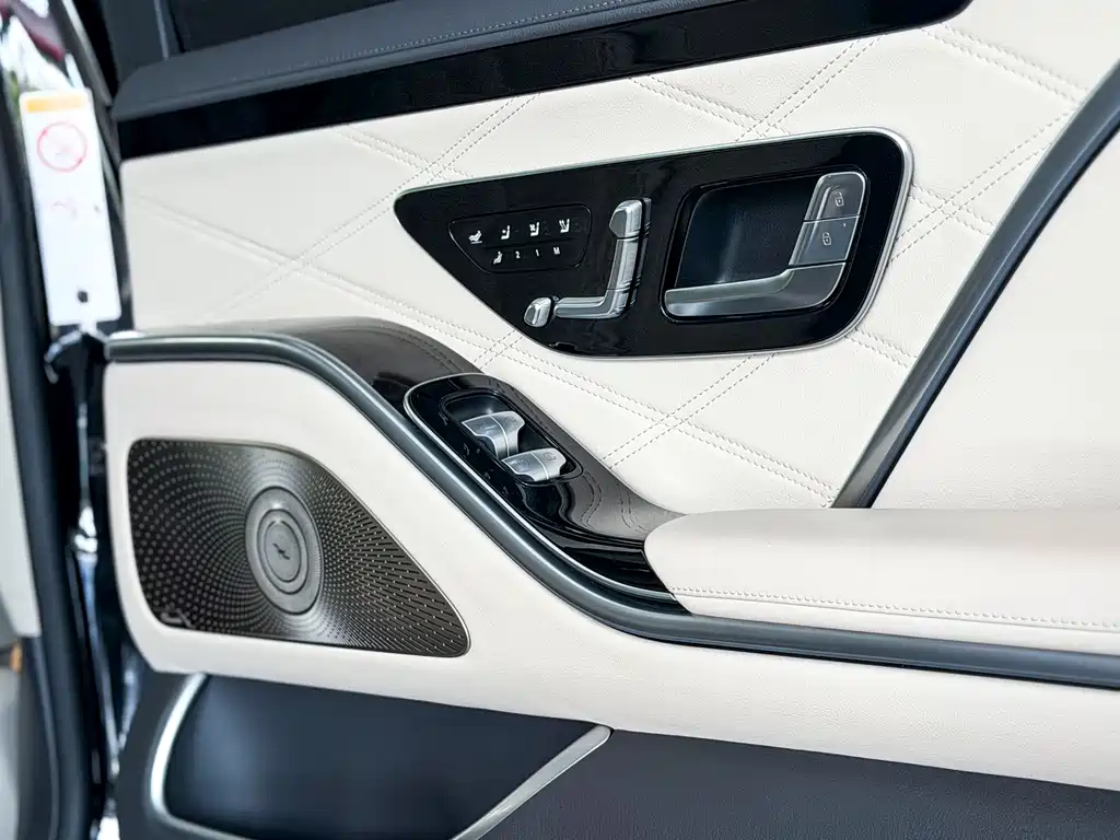 Mercedes-Benz S-Class — миниатюра 19