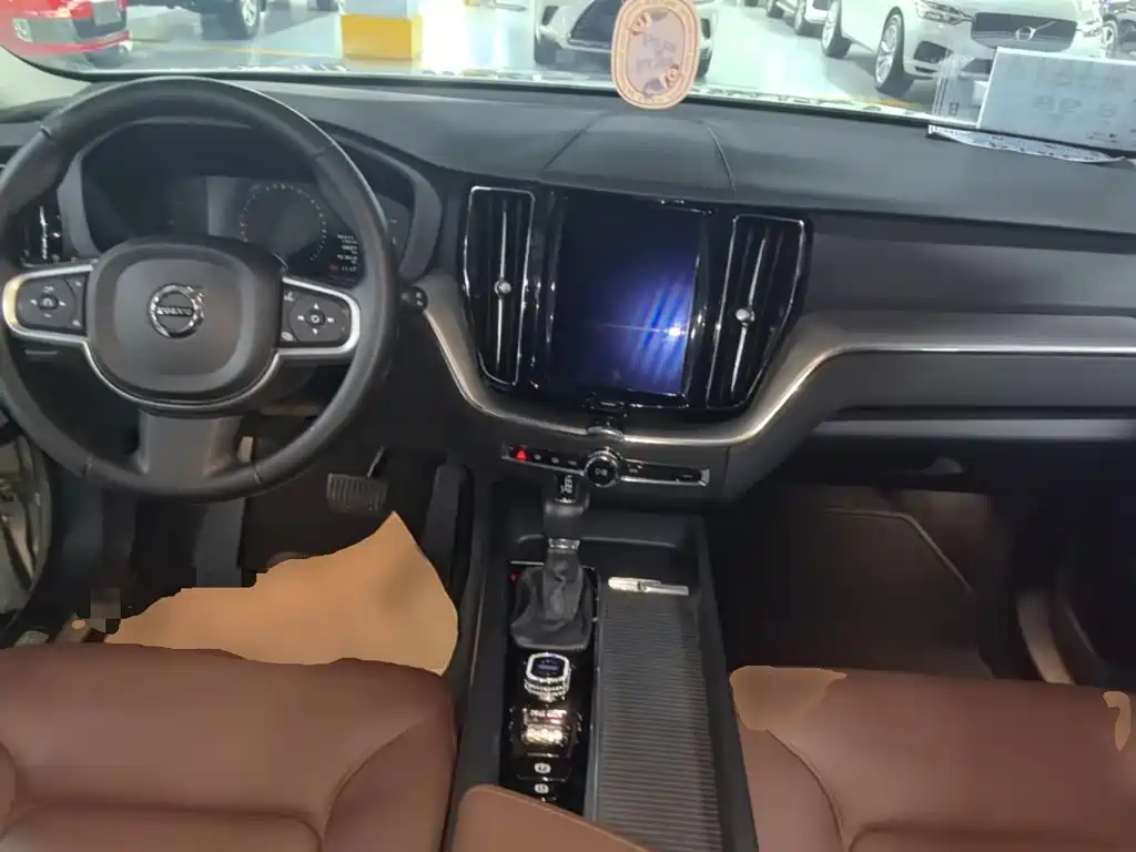 Volvo XC60 — миниатюра 10