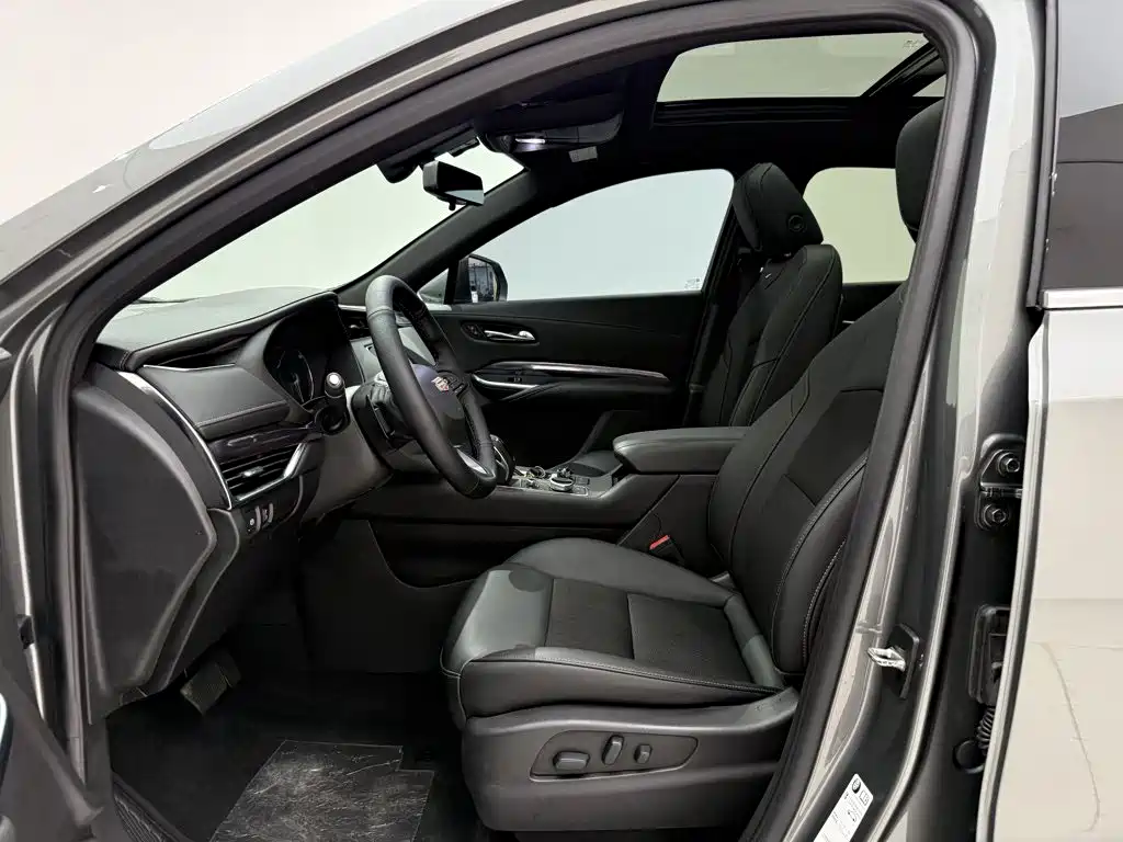 Cadillac XT4 — миниатюра 16