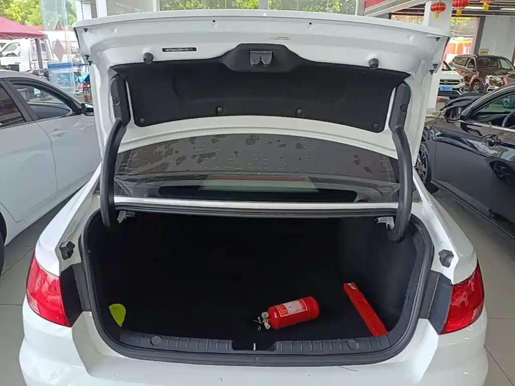 Geely Emgrand GL — миниатюра 19