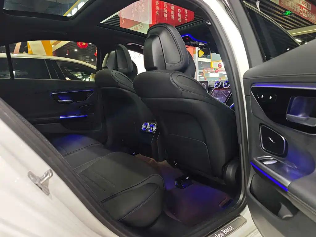 Mercedes-Benz C-Class — миниатюра 16