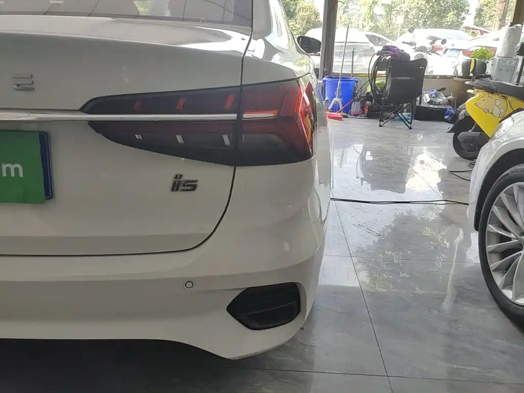 Roewe i5 — миниатюра 8