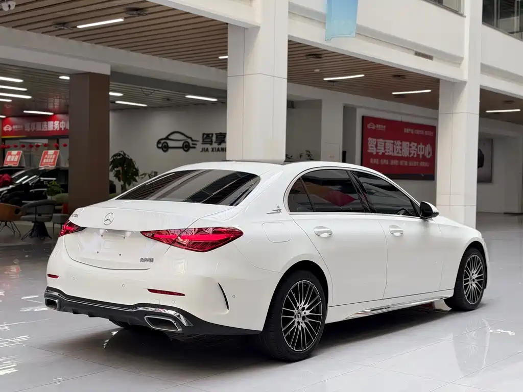 Mercedes-Benz C-Class — миниатюра 5