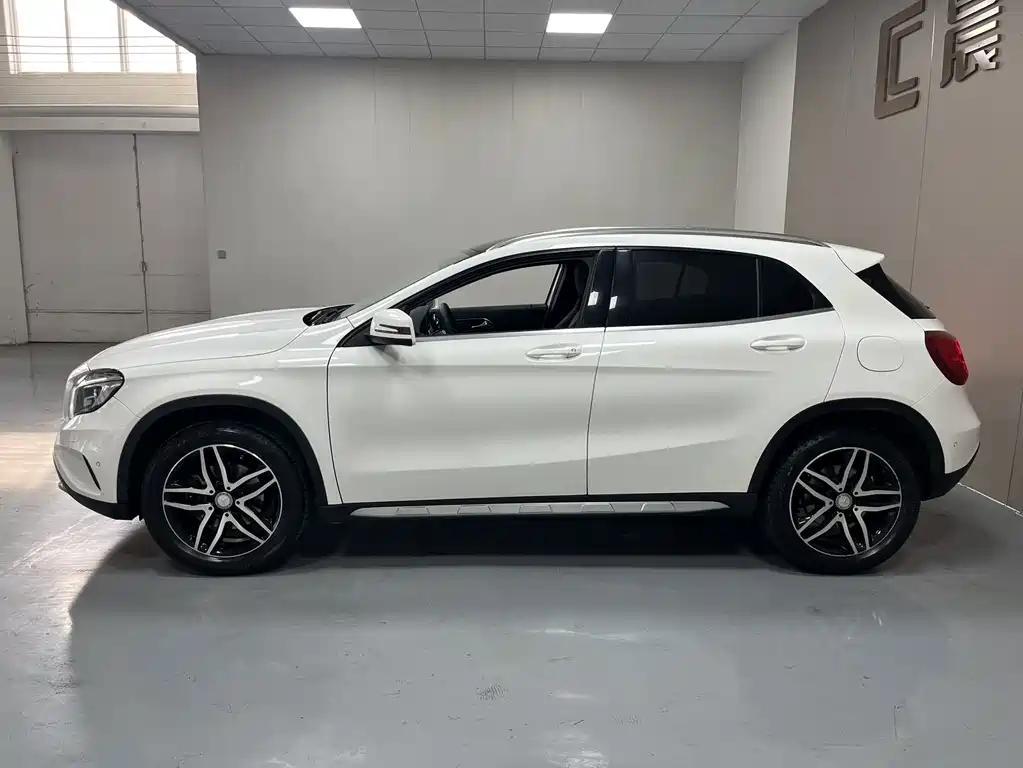 Mercedes-Benz GLA — миниатюра 14