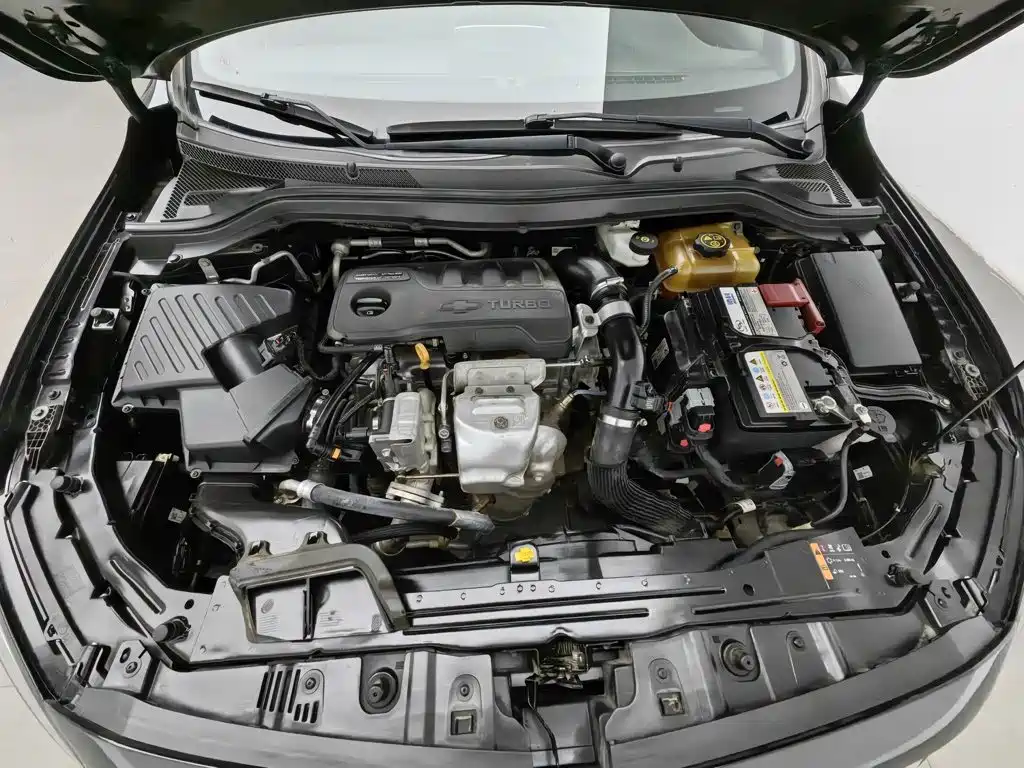 Chevrolet Monza — миниатюра 6