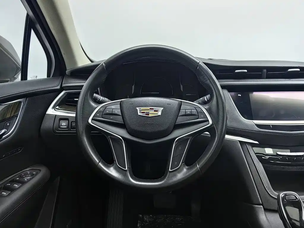 Cadillac XT5 — миниатюра 11