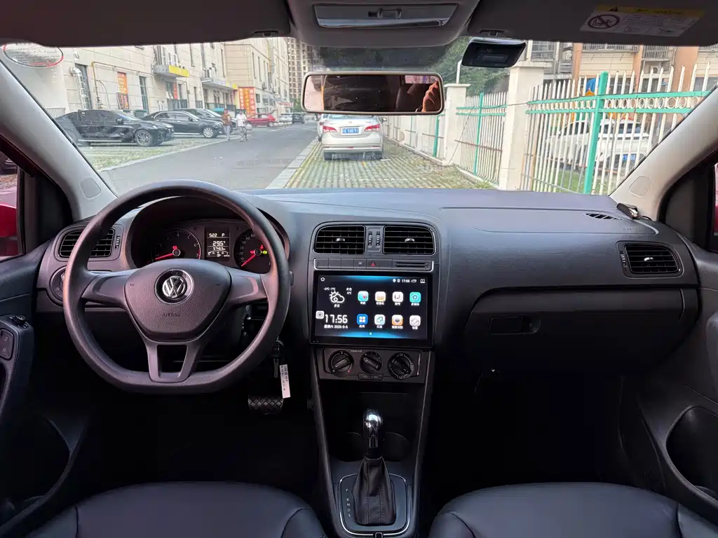 Volkswagen Polo — миниатюра 11