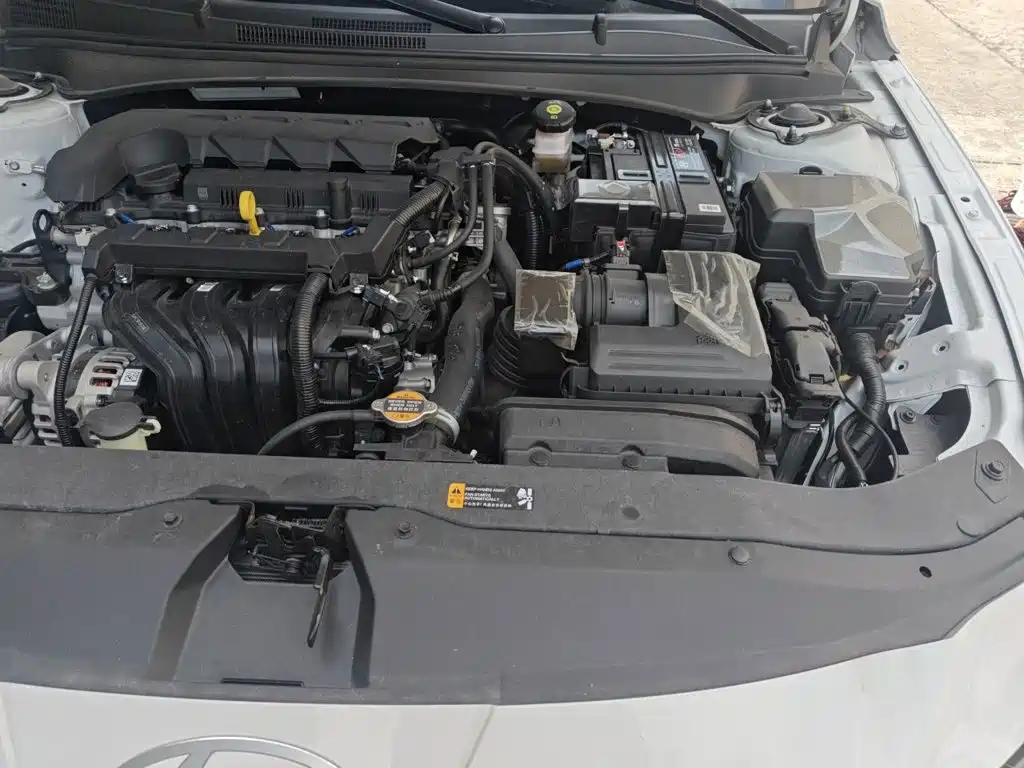 Hyundai Elantra — миниатюра 21
