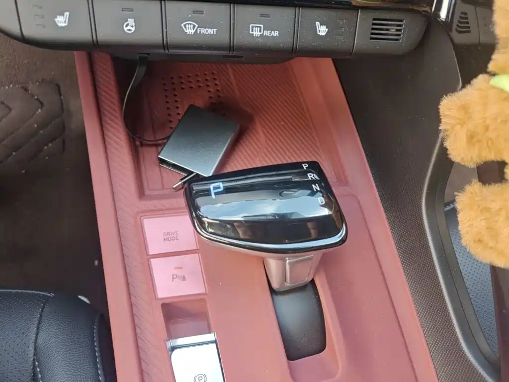 Hyundai Elantra — миниатюра 10