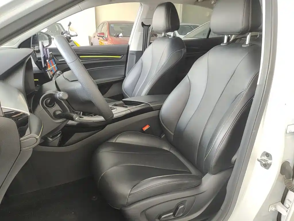 Roewe i5 — миниатюра 15