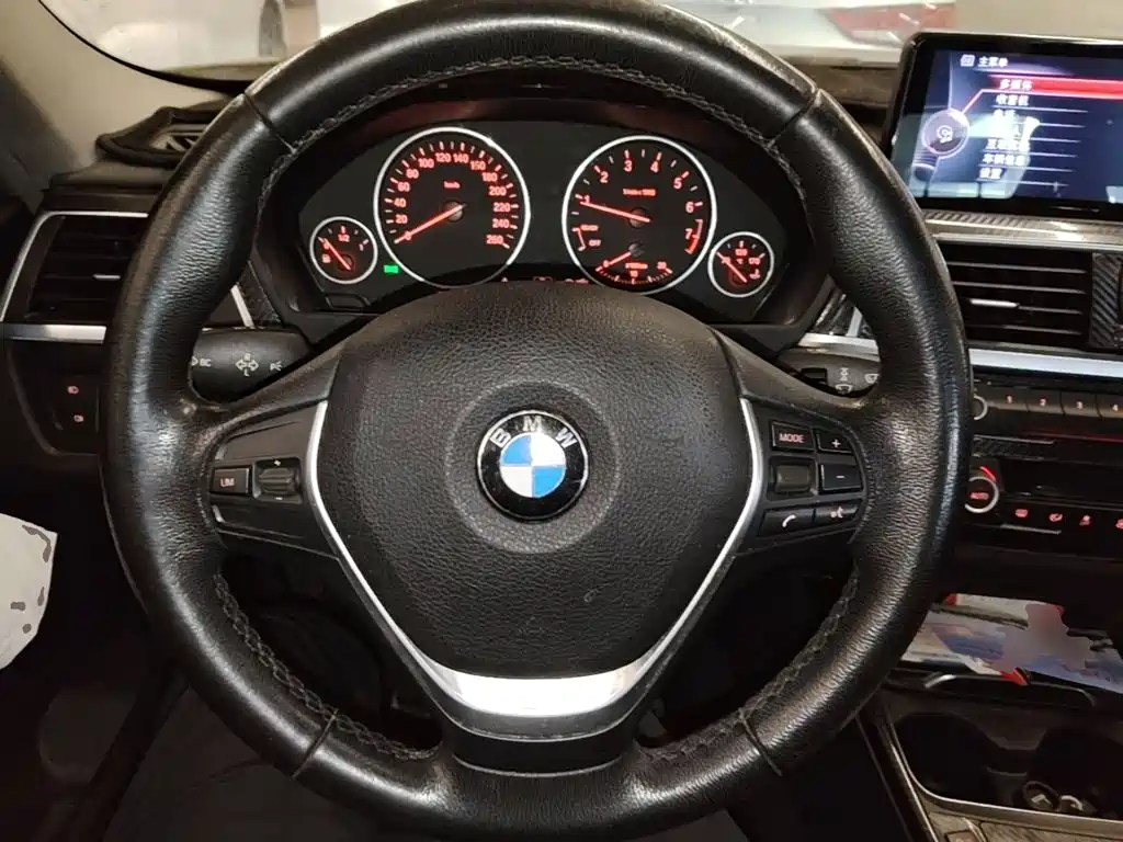 BMW 3 Series — миниатюра 11