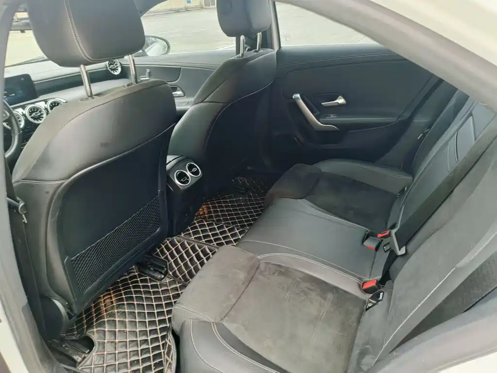 Mercedes-Benz A-Class — миниатюра 5