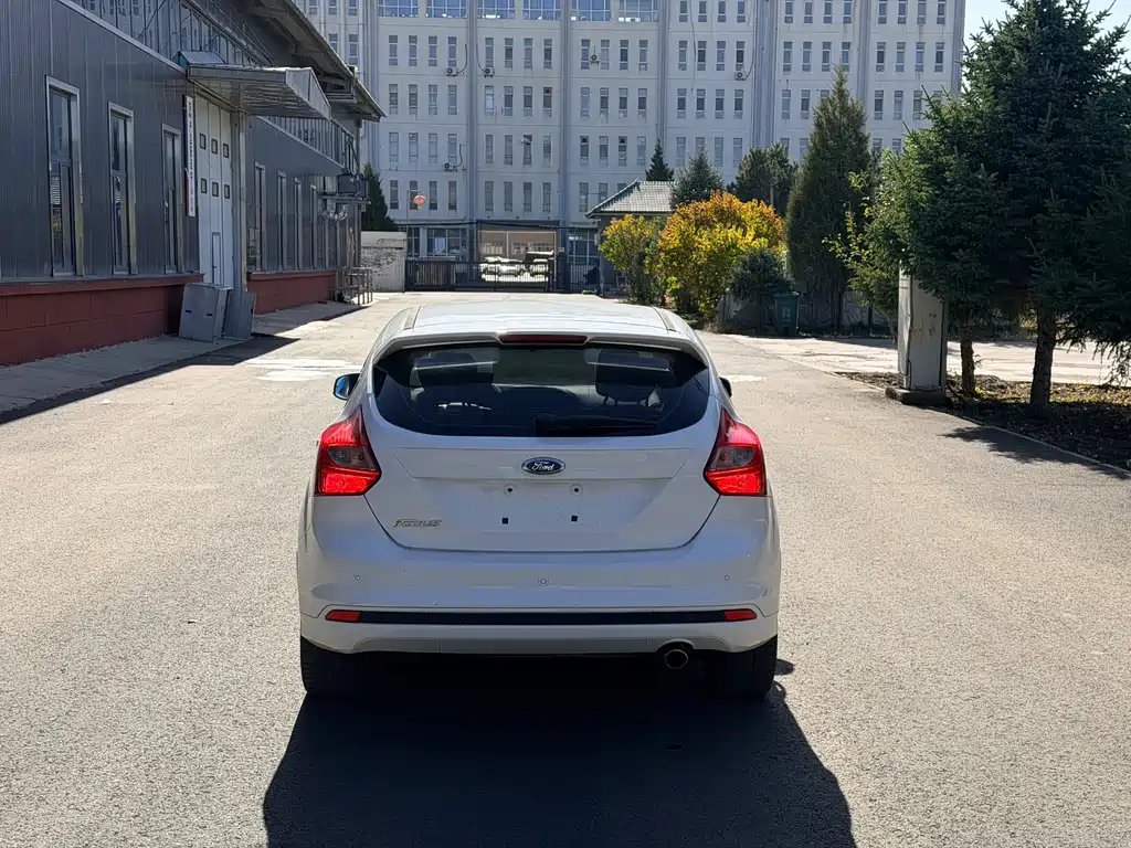 Ford Focus — миниатюра 5