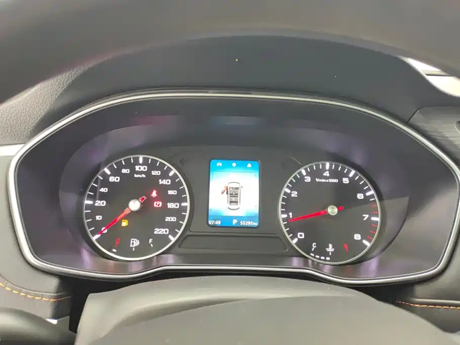 Roewe RX3 — миниатюра 14