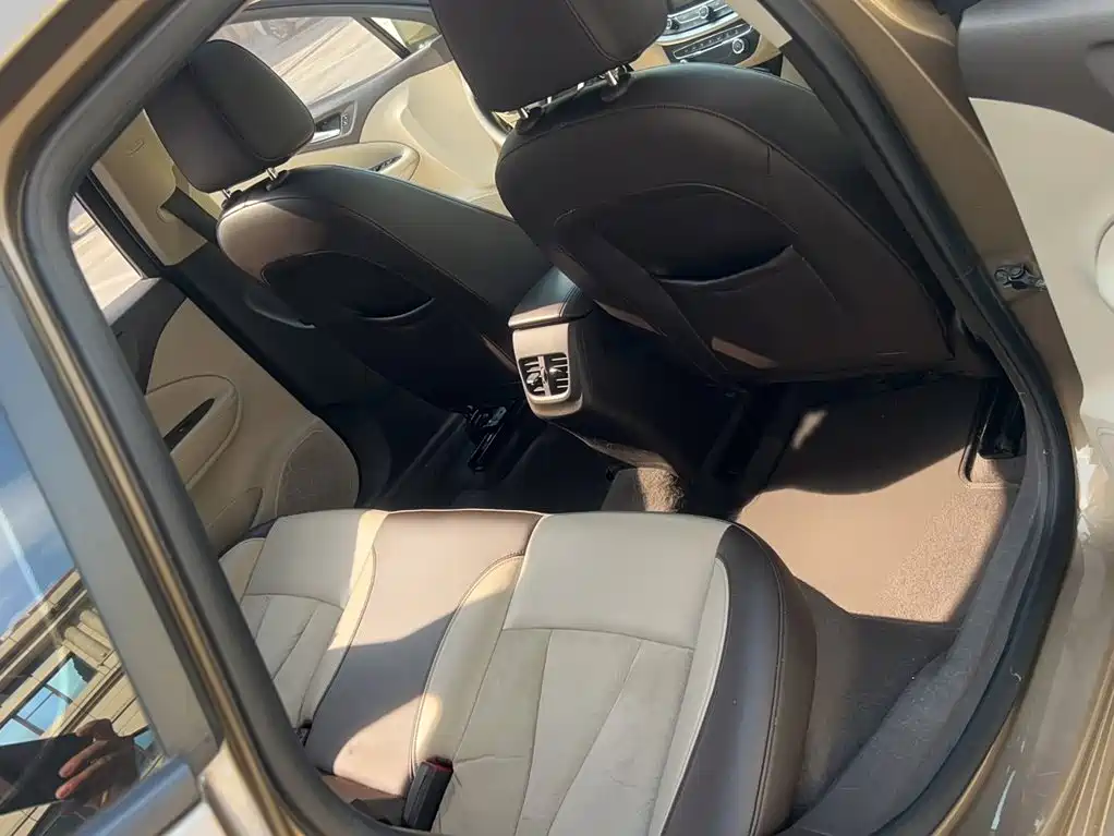 Buick Verano — миниатюра 16