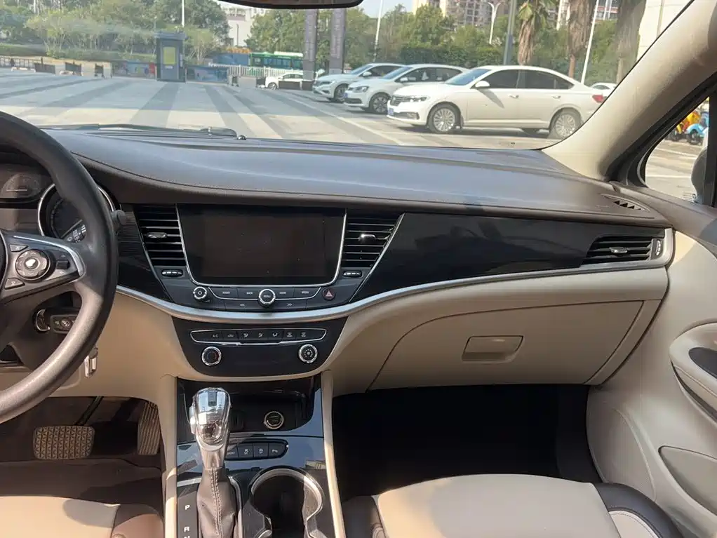 Buick Verano — миниатюра 14