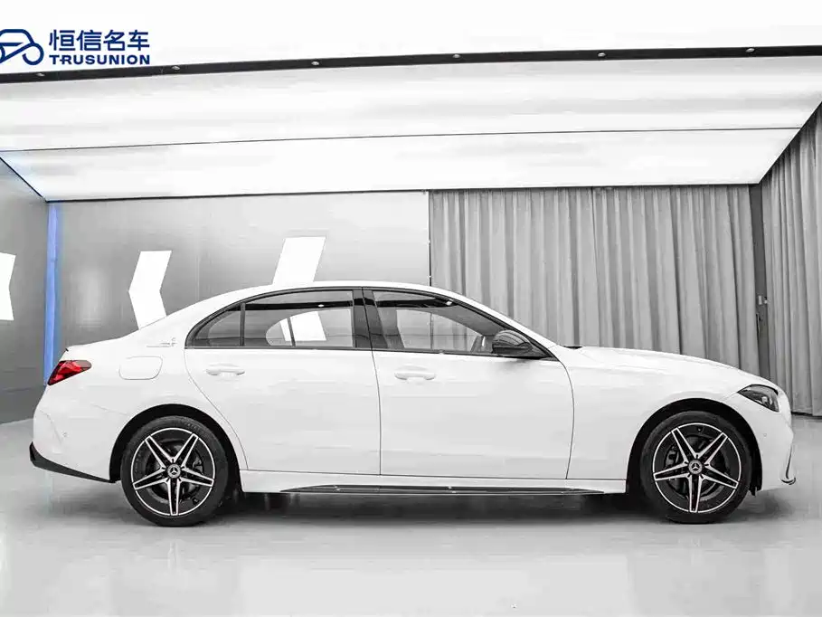 Mercedes-Benz C-Class — миниатюра 4