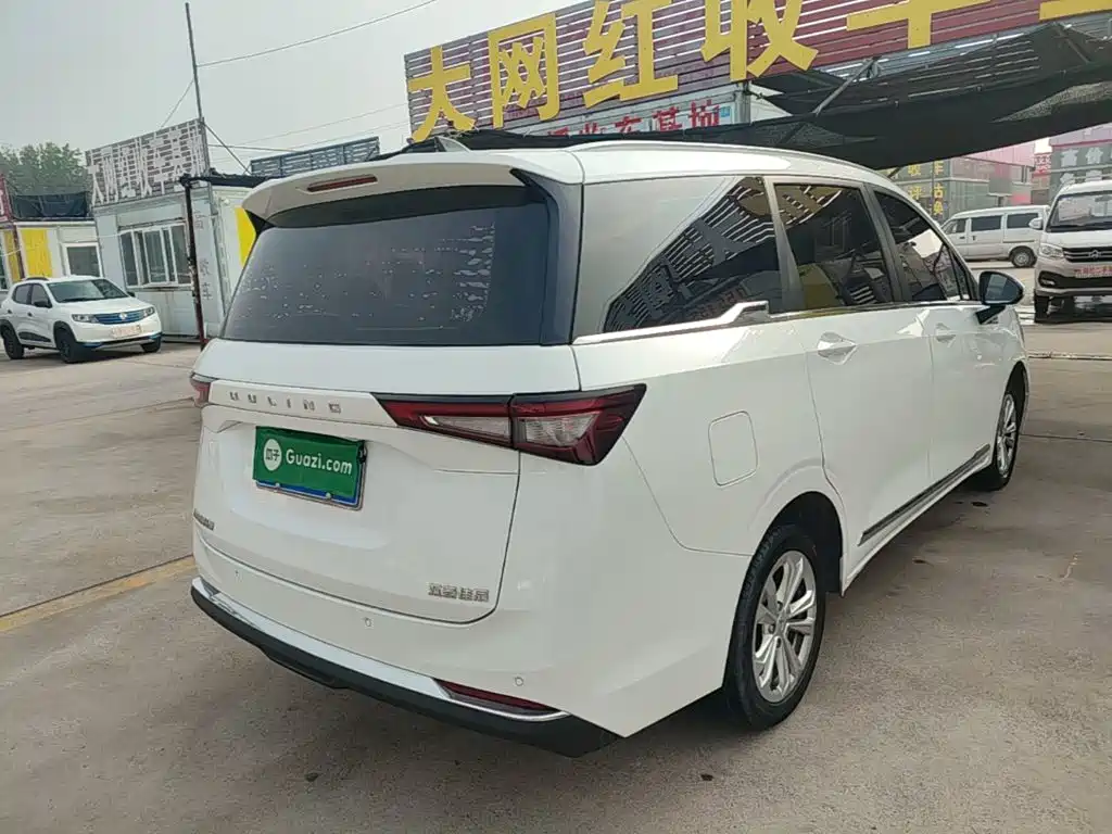 Wuling Jiachen — миниатюра 7