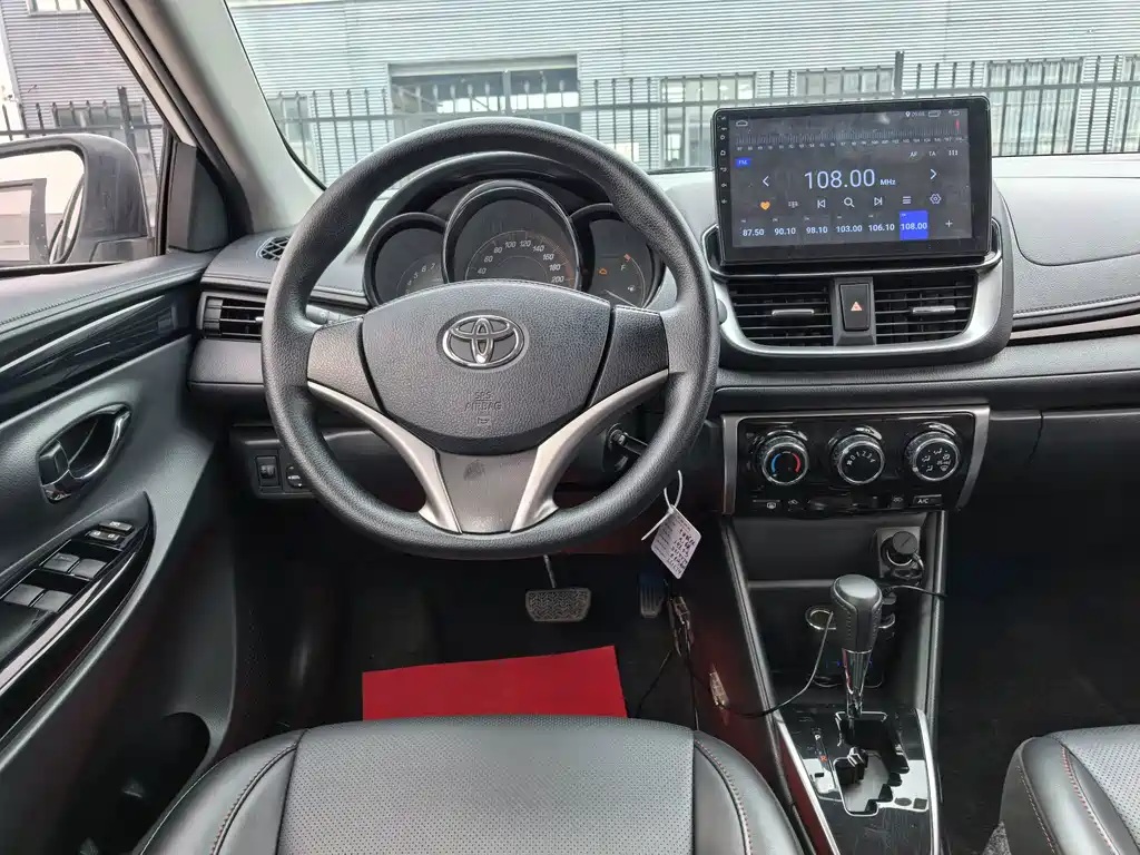 Toyota Yaris L — миниатюра 13