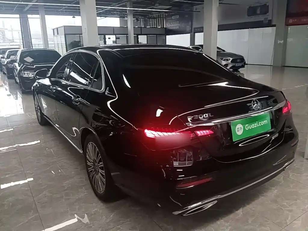 Mercedes-Benz E-Class — миниатюра 5