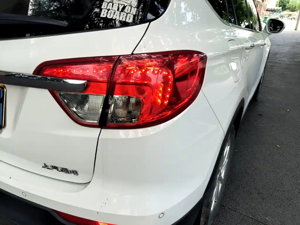 Buick Envision Plus — миниатюра 8