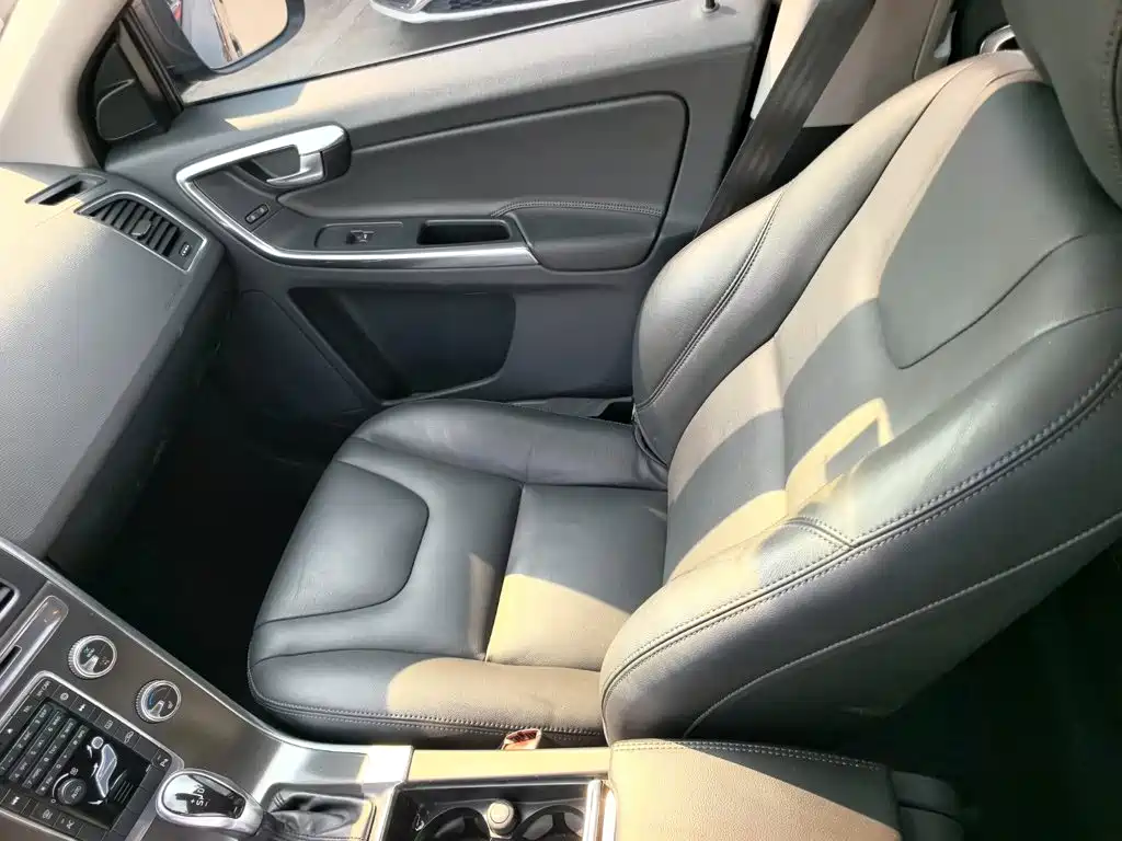 Volvo XC60 (Import) — миниатюра 13