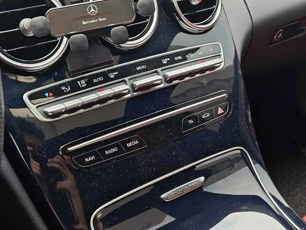 Mercedes-Benz C-Class — миниатюра 13